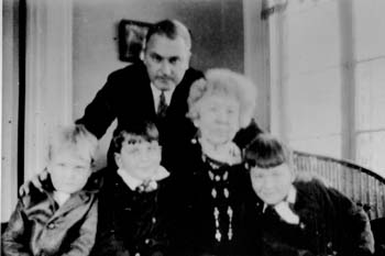 Clara and great-grandchildren